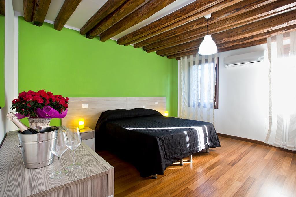 Good Wine Apartments Venedig Rum bild