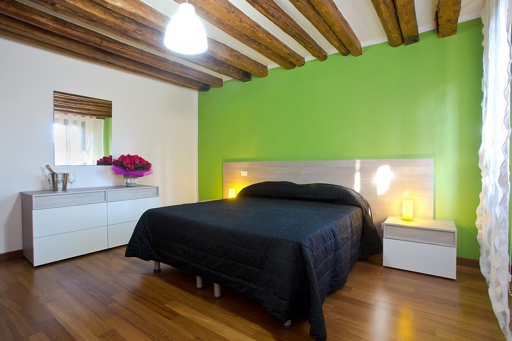 Good Wine Apartments Venedig Rum bild
